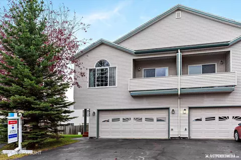 2935 Seclusion Cove Dr, Anchorage, AK 99515