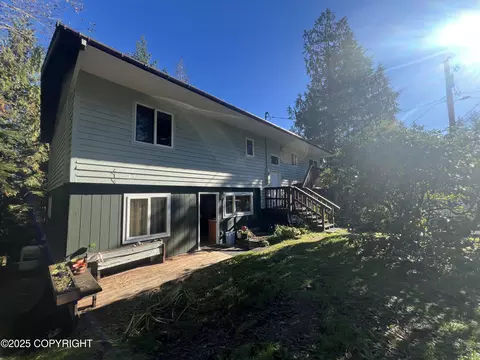 97 Huckleberry Cir, Ketchikan, AK 99901
