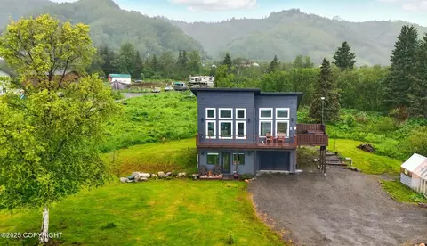 40055 Johnna Cir, Homer, AK 99603