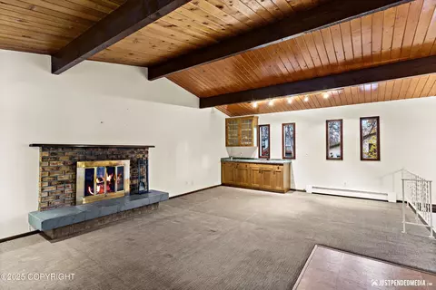 Living - 2820 Wiley Post Ave, Anchorage, AK 99517 photo 2 of 4