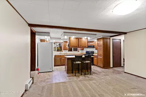 Kitchen - 2820 Wiley Post Ave, Anchorage, AK 99517 photo 2 of 5