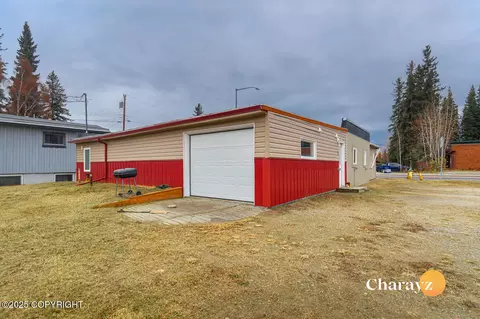 612 College Rd, Fairbanks, AK 99701