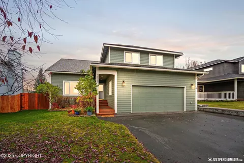 2521 Winterchase Cir, Anchorage, AK 99516