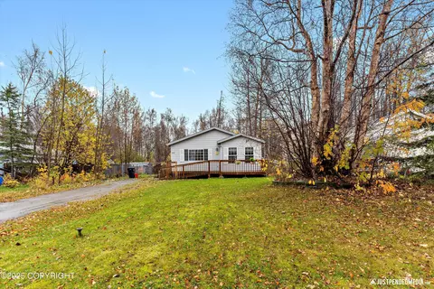 432 E Rempel Ave, Palmer, AK 99645