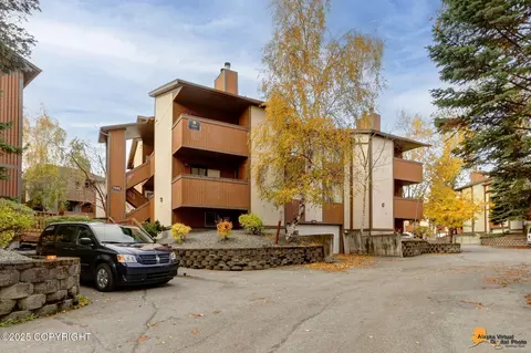 7242 Foxridge Cir #10-D, Anchorage, AK 99518