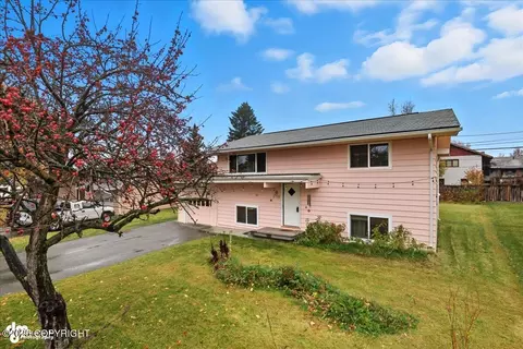 1715 Bartlett Dr, Anchorage, AK 99507