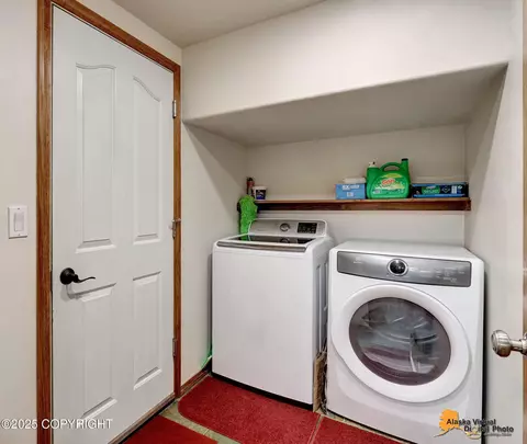 8909 Meadow Park Cir, Eagle River, AK 99577 photo 22