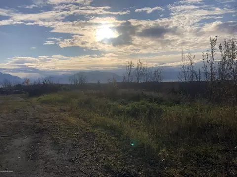 5560 W Birch Harbor Dr, Wasilla, AK 99623