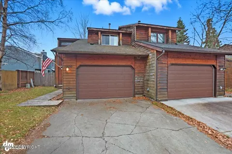 10690 Commodore Dr, Anchorage, AK 99507