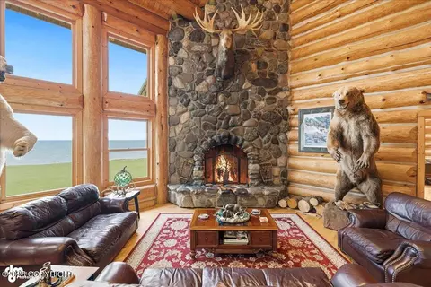 Living - 67480 Halibut Rd, Ninilchik, AK 99639 photo 15 of 16