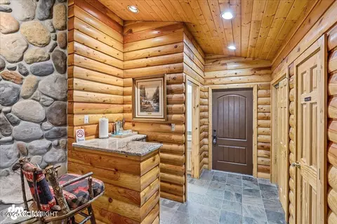 Entry Way - 67480 Halibut Rd, Ninilchik, AK 99639 photo 6 of 9