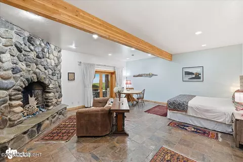 Bedroom - 67480 Halibut Rd, Ninilchik, AK 99639 photo 4 of 6