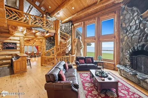 Living - 67480 Halibut Rd, Ninilchik, AK 99639 photo 4 of 16