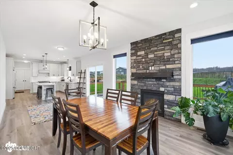 Dining - 6865 E Gateway Dr, Wasilla, AK 99654 photo 2 of 5