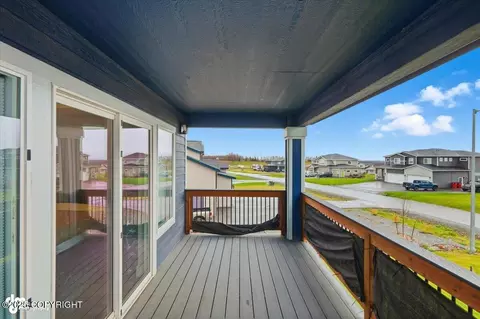 Exterior - 6865 E Gateway Dr, Wasilla, AK 99654 photo 2 of 10