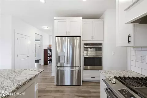 Kitchen - 6865 E Gateway Dr, Wasilla, AK 99654 photo 7 of 7