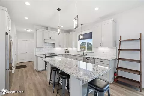 Kitchen - 6865 E Gateway Dr, Wasilla, AK 99654 photo 4 of 7