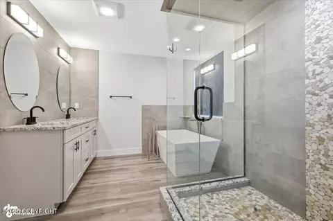 Bath - 6865 E Gateway Dr, Wasilla, AK 99654 photo 1 of 7