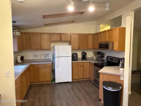 Kitchen - 870 Refinery Loop, North Pole, AK 99705 photo 1 of 1
