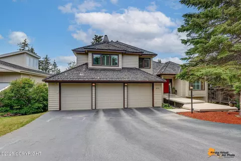 18722 Guillemot Cir, Anchorage, AK 99516
