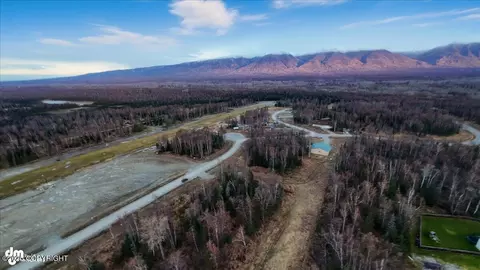 5665 N Stella Cir, Wasilla, AK 99654