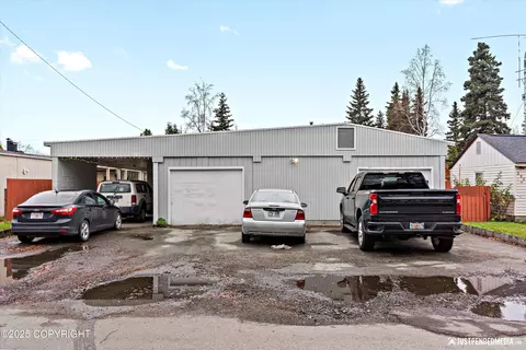 4000 Iowa Dr, Anchorage, AK 99517