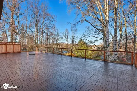 Exterior - 910 Bench Ct, Anchorage, AK 99504 photo 4 of 13
