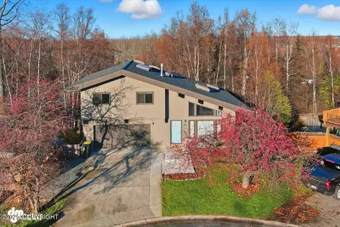 Exterior - 910 Bench Ct, Anchorage, AK 99504 photo 2 of 13