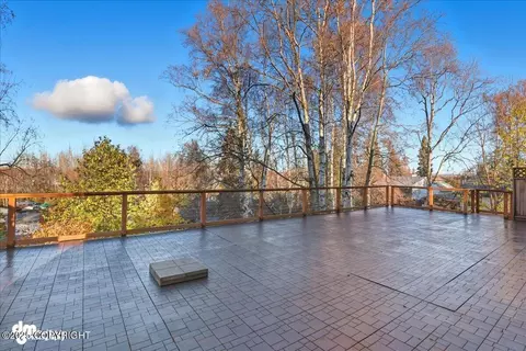 Exterior - 910 Bench Ct, Anchorage, AK 99504 photo 5 of 13
