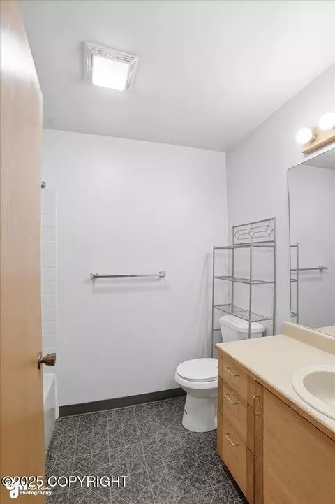 Bath - 5300 E 4th Ave # 104, Anchorage, AK 99508 photo 3 of 4