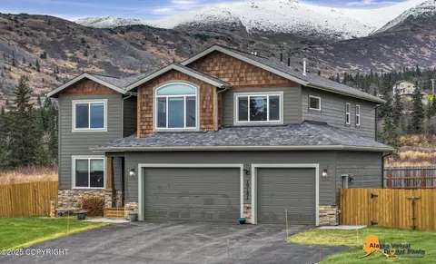 19141 Potter Highlands Dr, Anchorage, AK 99516