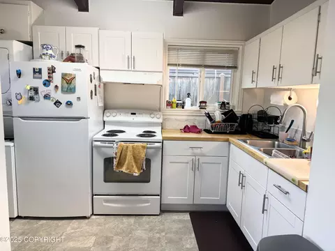 Kitchen - 225 E Manor Ave, Anchorage, AK 99501 photo 1 of 1