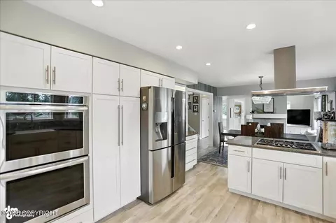 11114 Kaskanak Dr, Eagle River, AK 99577