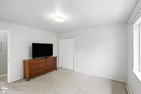 Bedroom - 11114 Kaskanak Dr, Eagle River, AK 99577 photo 6 of 11