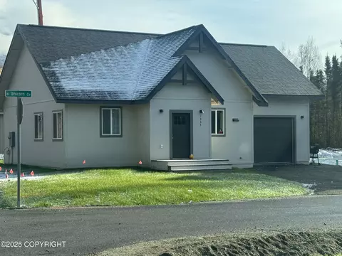 1335 N Unicorn Cir, Palmer, AK 99645