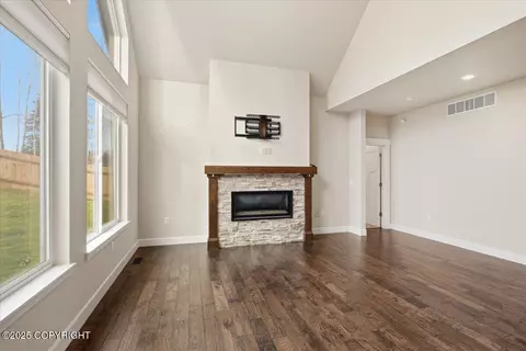 13892 Akers Cir, Eagle River, AK 99577 photo 11