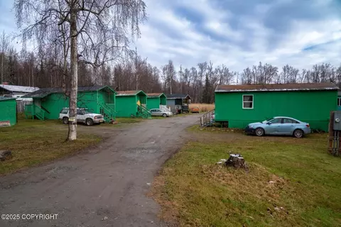 8901 S Starlight Ln, Wasilla, AK 99623