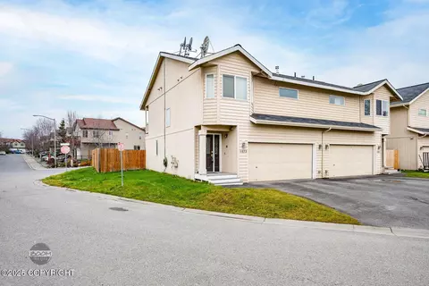 11673 Hummer Bay Loop # 42, Eagle River, AK 99577