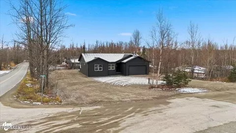7786 E Reisner Loop, Palmer, AK 99645 photo 5