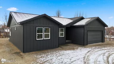 7786 E Reisner Loop, Palmer, AK 99645 photo 2