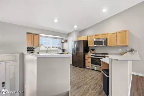 Kitchen - 13333 Konrad Dr, Eagle River, AK 99577 photo 1 of 4