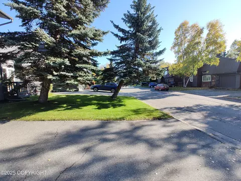 2051 Stonegate Cir, Anchorage, AK 99515