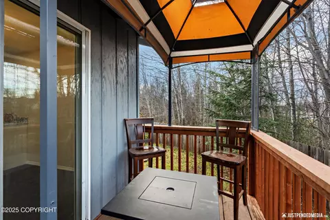 Exterior - 16622 Riddell Cir, Eagle River, AK 99577 photo 2 of 6