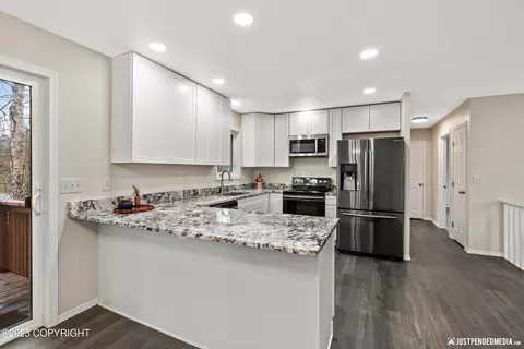 Kitchen - 16622 Riddell Cir, Eagle River, AK 99577 photo 1 of 2