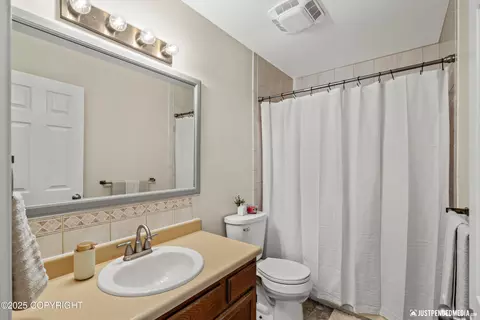 Bath - 16622 Riddell Cir, Eagle River, AK 99577 photo 1 of 3
