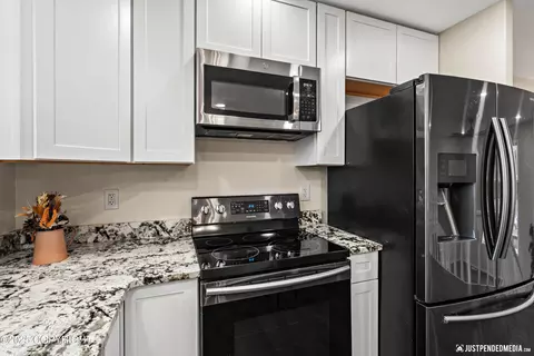 Kitchen - 16622 Riddell Cir, Eagle River, AK 99577 photo 2 of 2