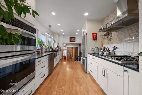 Kitchen - 14417 Terrace Ln, Eagle River, AK 99577 photo 2 of 5