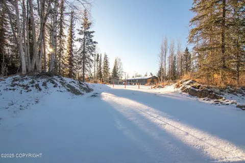 325 S Kobuk St, Soldotna, AK 99669