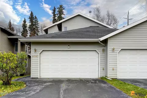 6787 Delong Landing Cir, Anchorage, AK 99502