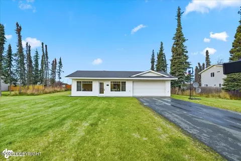 121 Sierra Heights St, Soldotna, AK 99669
